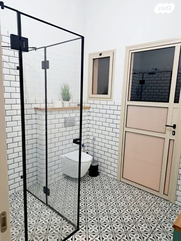 גג/ פנטהאוז, השקד 10, עין דור, עין דור