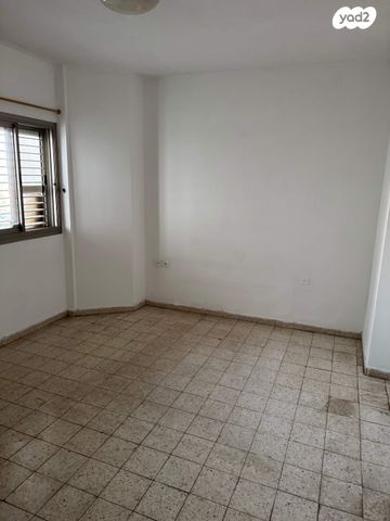 דירה, לסקוב 18, בן גוריון, חולון