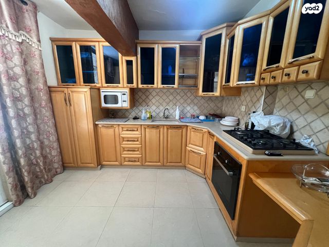 דירה, ביאליק 11, גן הורדים, אשקלון