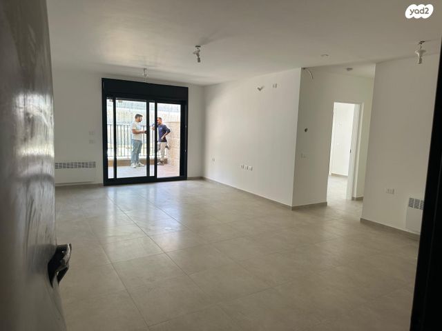 יצחק ארנסט נבנצל 1