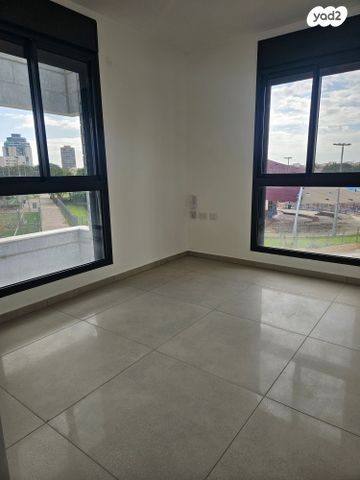 דירה, יונה וולך 7, גרין פארק החדשה, הוד השרון