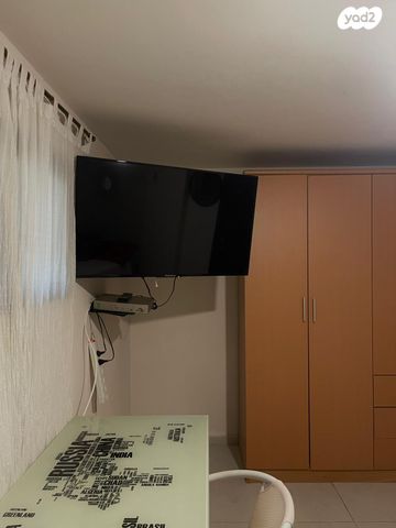 מרתף/ פרטר, האלה 31, גבעת ברנר, גבעת ברנר