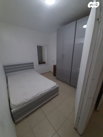 ז'בוטינסקי 50