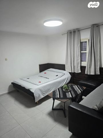 סטודיו/ לופט, עירית 5, שקד, ערד