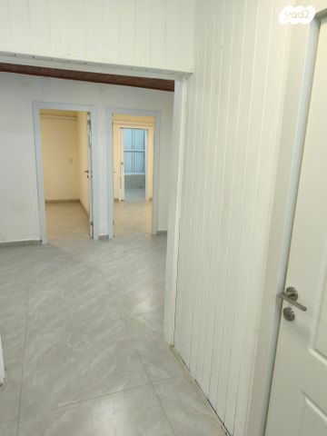 דו משפחתי, המלכים 18, שעריה, פתח תקווה