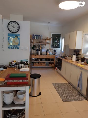 בית פרטי/ קוטג', פרג 3, שיכון עממי, הוד השרון