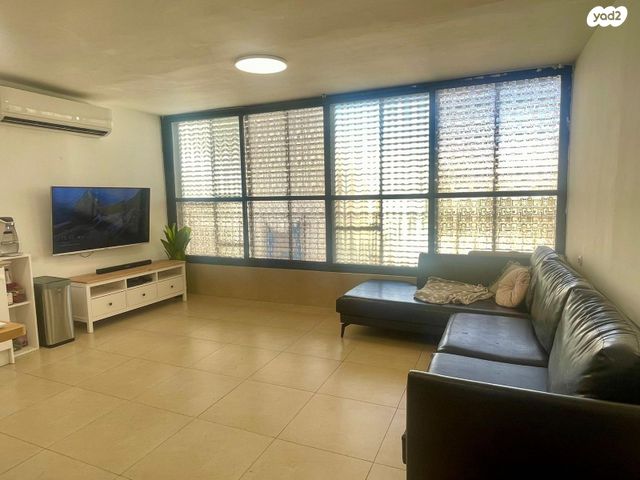 דירה, הסנה 22, יד לבנים, רמת גן