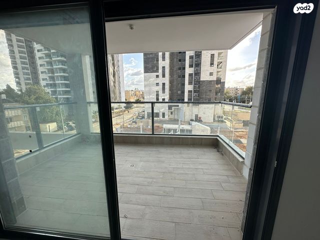 דירה, הגלבוע 37, נאות שז"ר, יבנה