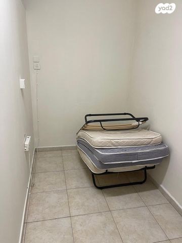 דירה, יעקב פיינשטיין 1, אושיות, רחובות