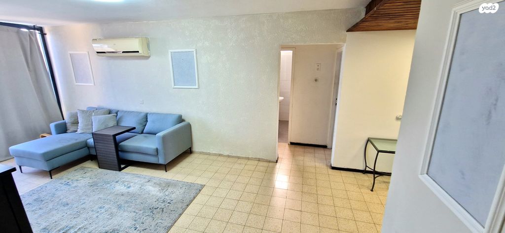 דירה, דגניה 12, שיכון עובדים, טבריה