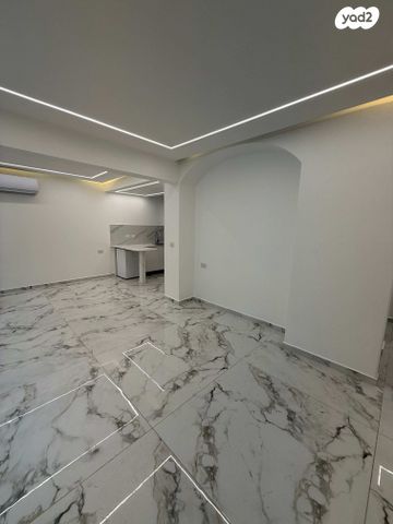 דירת גן, ארתור הנטקה 55, קרית היובל, ירושלים