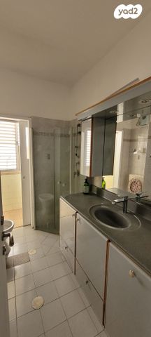 דירה, חוה לוצקי 13, א' / צפון מזרח העיר, רחובות