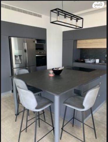 דירה, גרציאני יצחק 4, גני שרונה, קרית הממשלה, תל אביב יפו