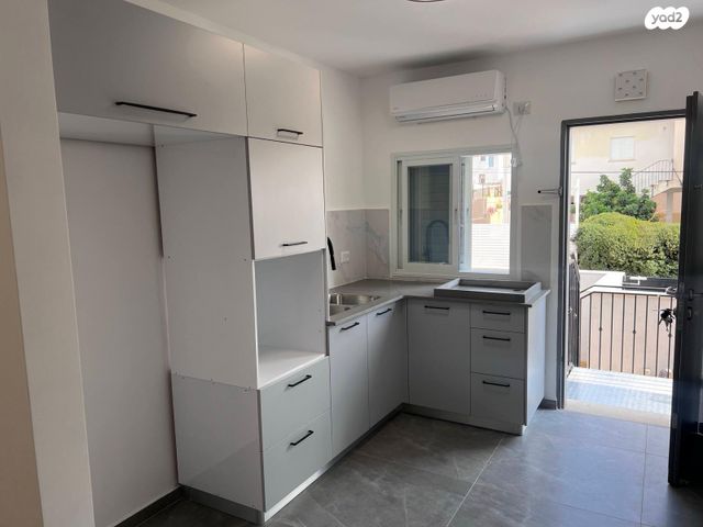 יחידת דיור, אלי כהן 16, שאר העיר, קדימה צורן