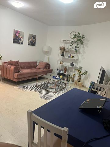 יורדי הסירה 12