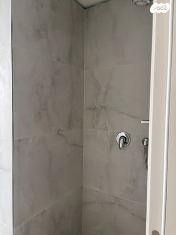 דירה, שפרינצק 18, מרכז, קרית עבודה, חולון