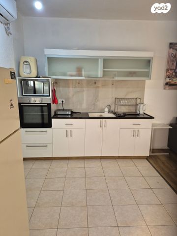 דירה, גן העצמאות 13, מוצקין הותיקה, קרית מוצקין