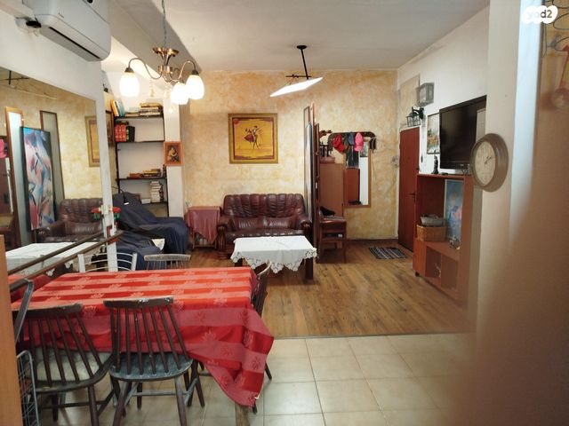 דירת גן, חלוצת הפרדסנות 17, קרול, פתח תקווה