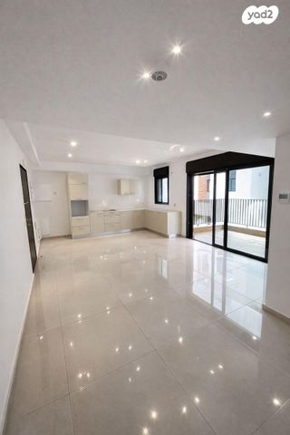 דירה, ח"ן 8, רמת ורבר, פתח תקווה