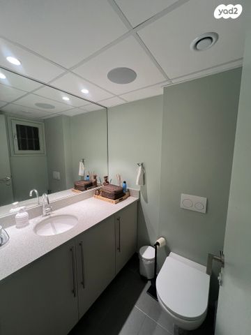 משרדים, ה' באייר 64, הצפון החדש - כיכר המדינה, תל אביב יפו