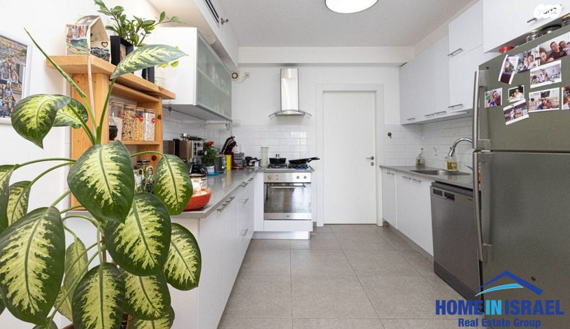 דירה, בני וו. רייך, קרית השרון, נתניה