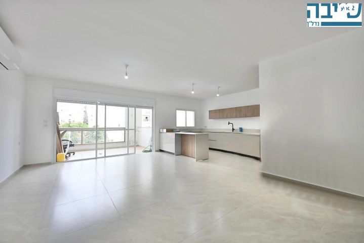 דירה, רא"ל מוטה גור, היובל, שרונה, רחובות