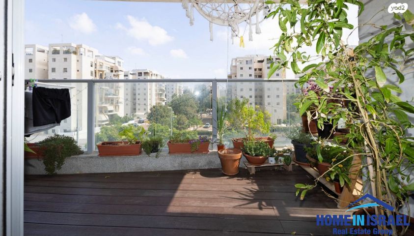 דירה, בני וו. רייך, קרית השרון, נתניה