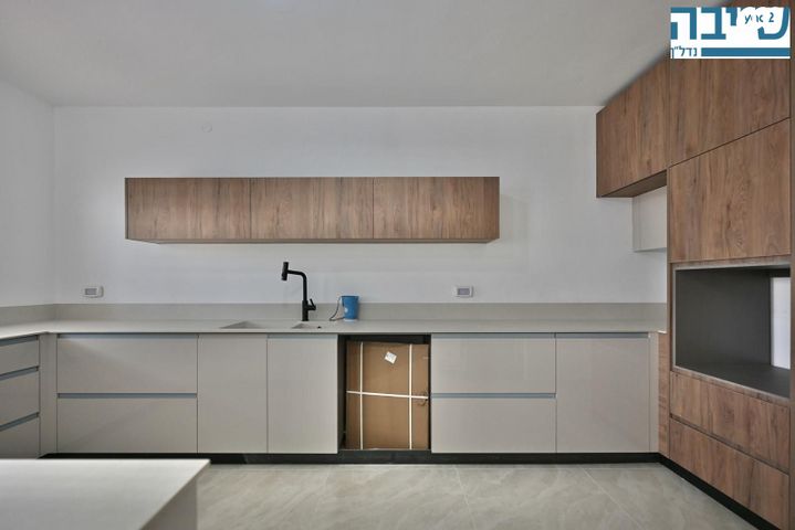 דירה, רא"ל מוטה גור, היובל, שרונה, רחובות