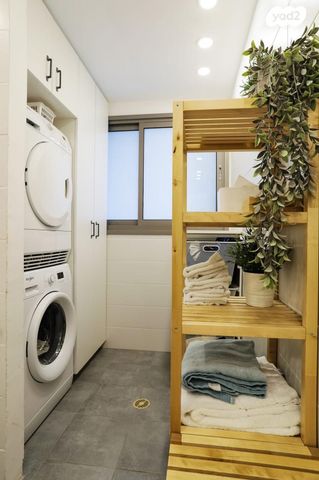 גג/ פנטהאוז, פרופ' אפרים קציר 17, רחובות המדע, רחובות