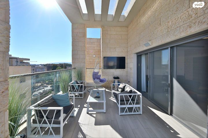 גג/ פנטהאוז, שלום שבזי 5, משכנות האומנים, קרית מוצקין