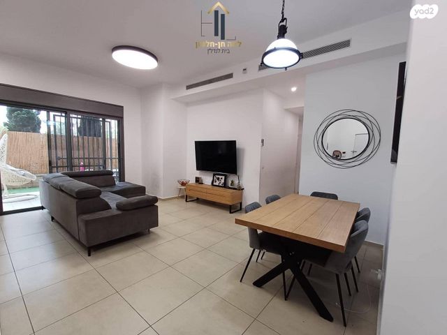 דירת גן, יבנה