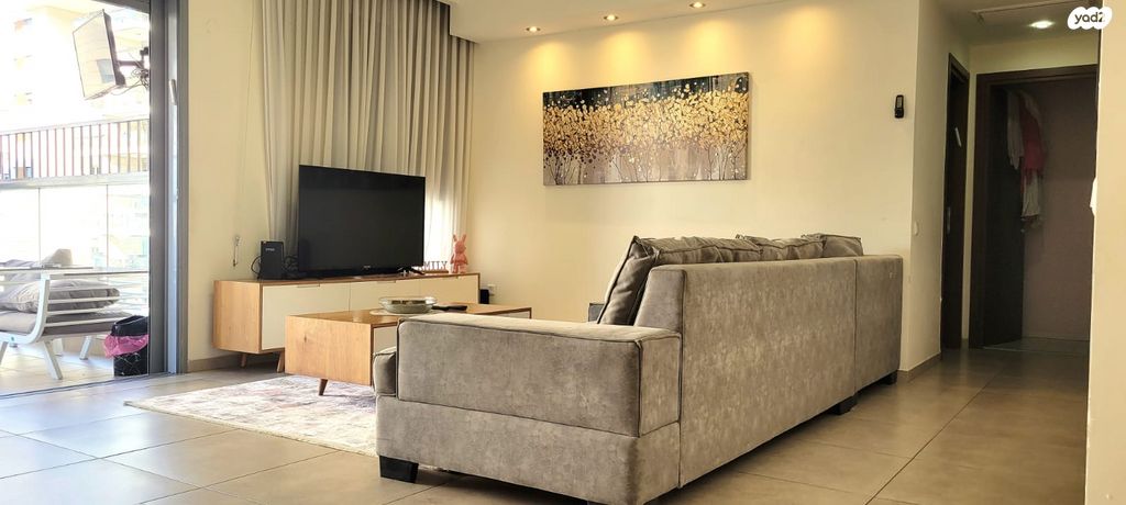 דירה, העוגן, יבנה