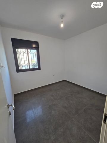 גג/ פנטהאוז, נחל ירקון, כרמי גת, קרית גת