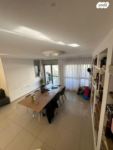 דופלקס, קרית מלאכי