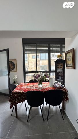 דירה, הל"ה, גבעתיים