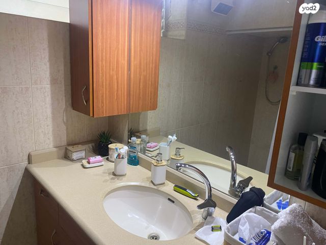 דירה, דוד המלך, האצטדיון, טבריה