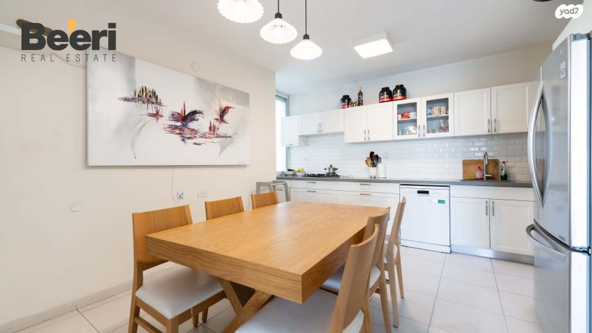 דירה, שדרות קדושי מעלות 4, נווה יהושע, ערמונים, רמת גן