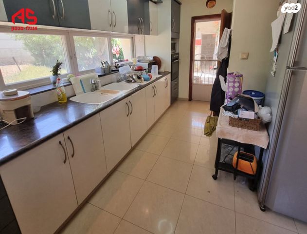 דו משפחתי, חדרה