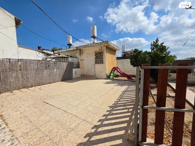 דו משפחתי, בן גוריון, אשקלון