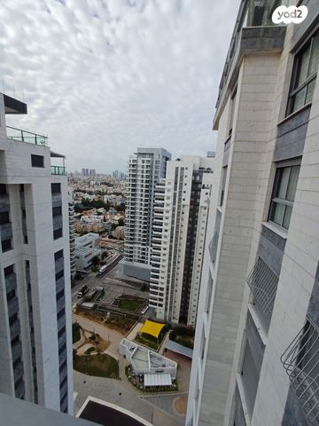 דירה, דגניה, חולון