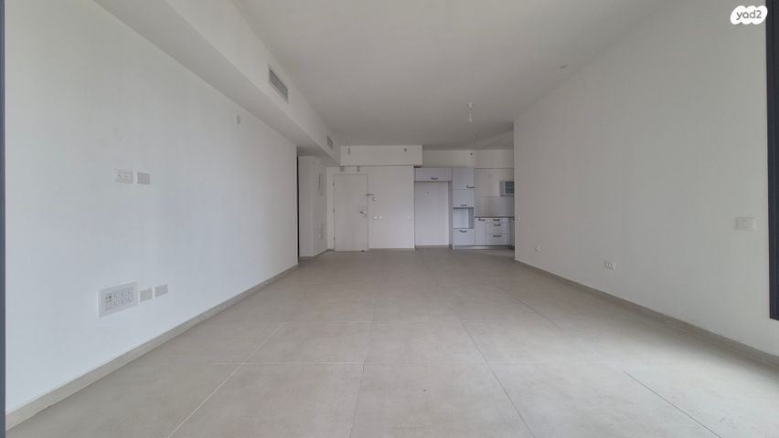 דירה, אמנון ליפקין שחק, נוף הטיילת, נתניה