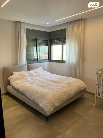 דירה, אליהו גולומב, שיכון עובדים, טבריה