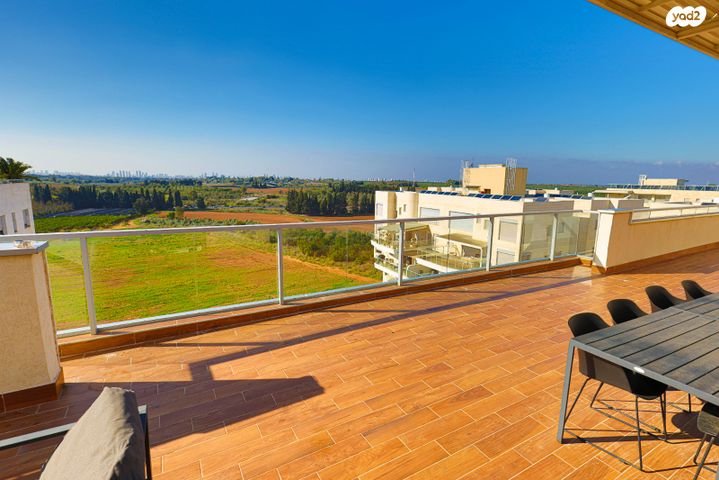 גג/ פנטהאוז, רמת אמיר, קדימה צורן