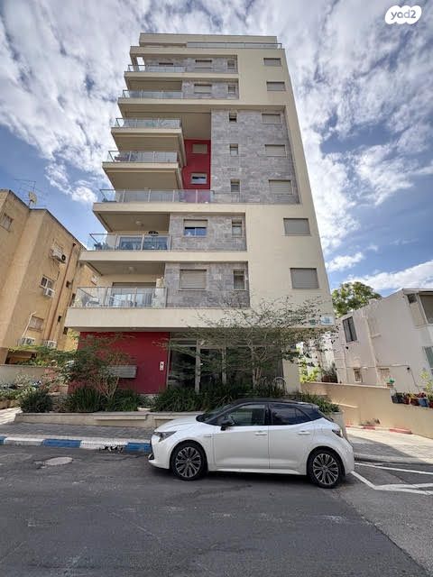 דירה, כנפי נשרים, קרית בורוכוב, רמת גן