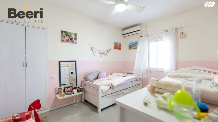 דירה, שדרות קדושי מעלות 4, נווה יהושע, ערמונים, רמת גן