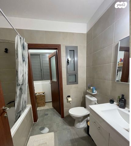 דירה, תל גבעון, ממשית, דימונה