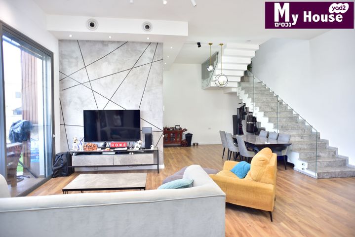 בית פרטי/ קוטג', ארבע אמהות, גדרה מזרח, גדרה