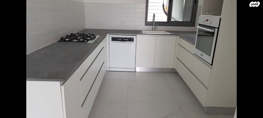 דירה, סמטת זריחה 1, יובלים, פרדס חנה כרכור