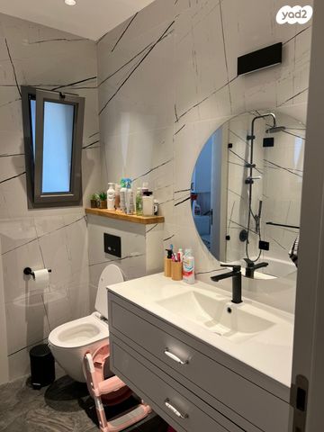 דירה, אליהו גולומב, שיכון עובדים, טבריה