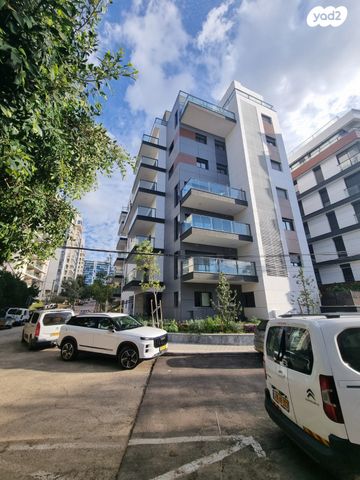 דירה, אלון, רמת השרון